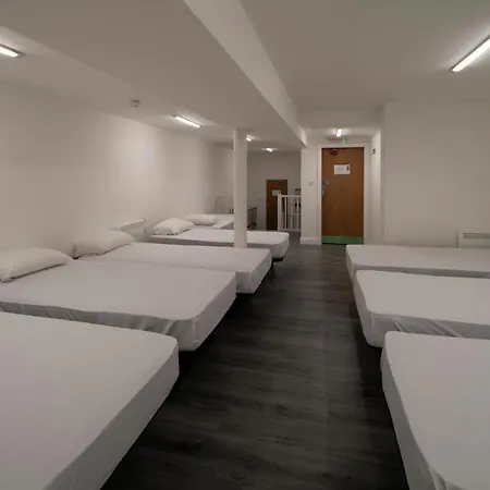 Harbourside Hostel *